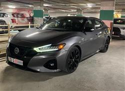 Nissan Maxima